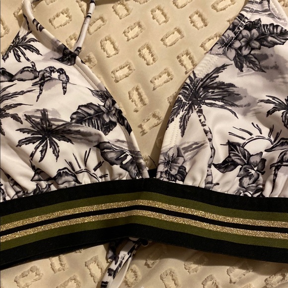 Black and White Tropical Print Bikini - Picture 4 of 6